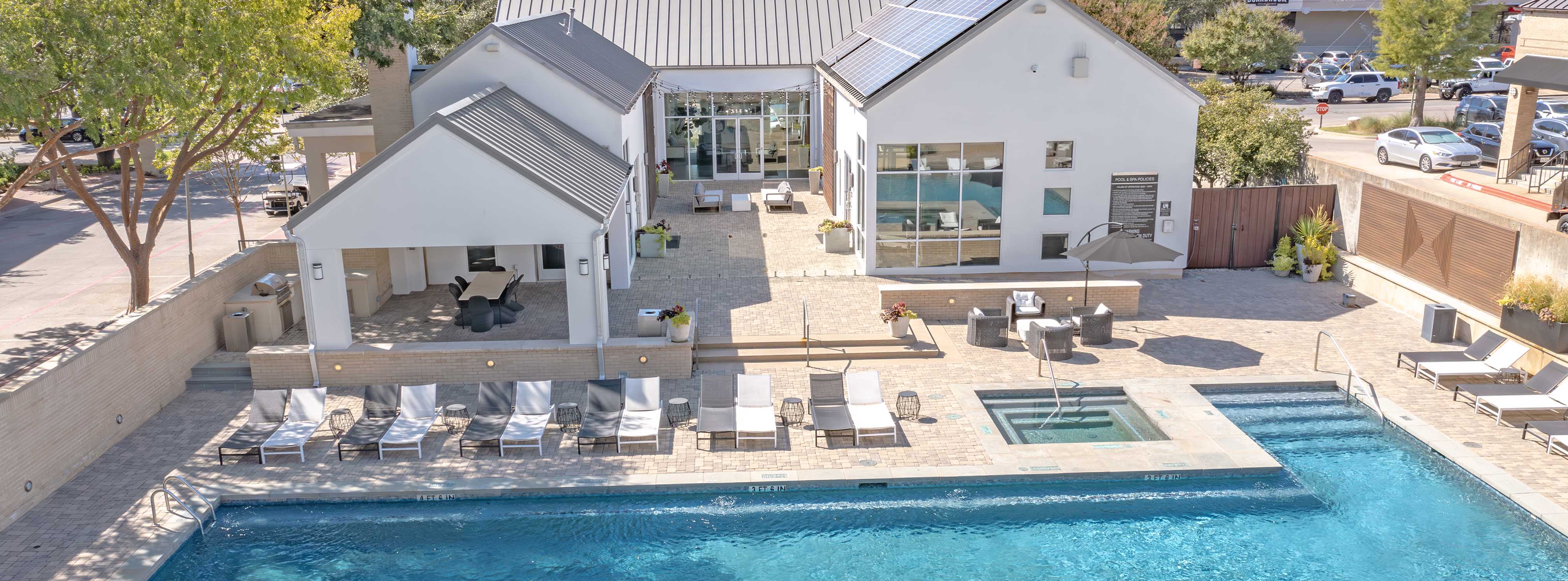 Breathtaking pool located at Pavilion Townplace Apartments